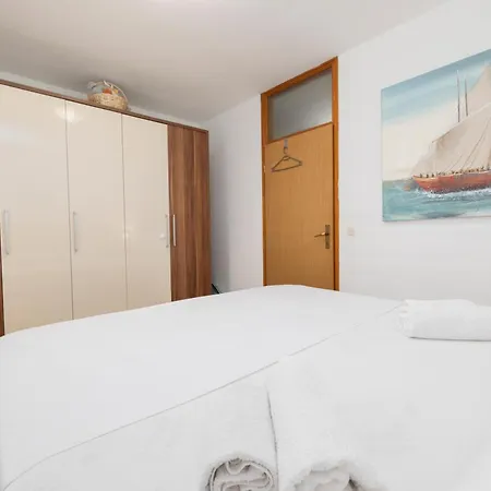 Kristina Apartament *