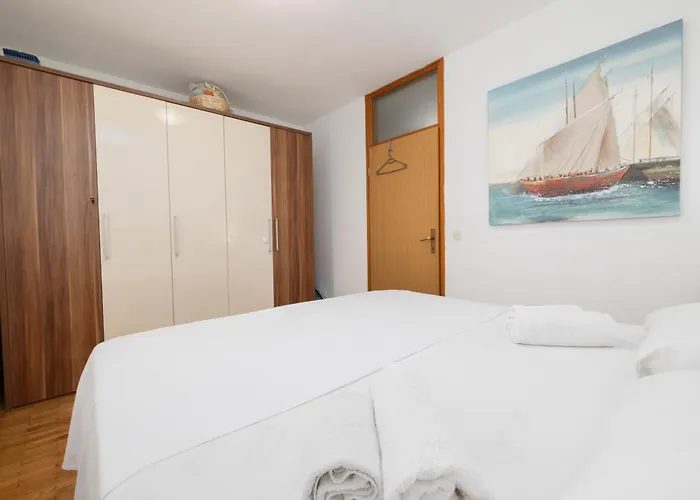 Kristina 아파트 *